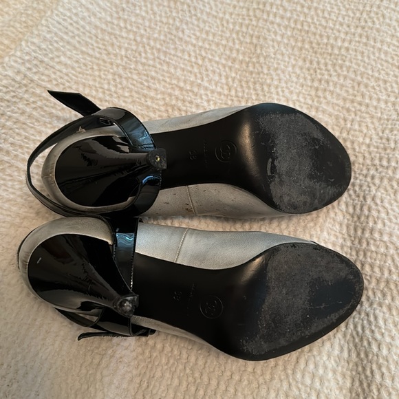 Silver & Black Chanel heels. - Picture 4 of 8
